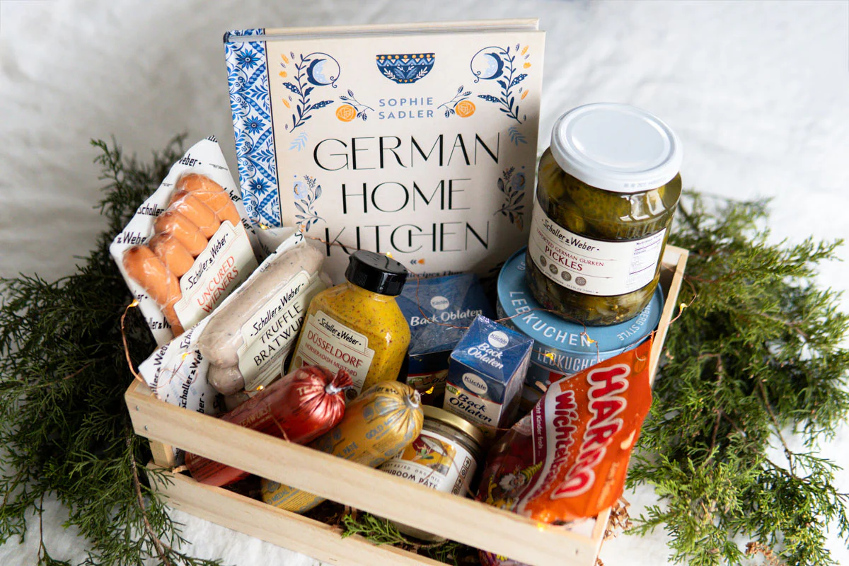 Dirndl Kitchen Christmas Box - Image 5